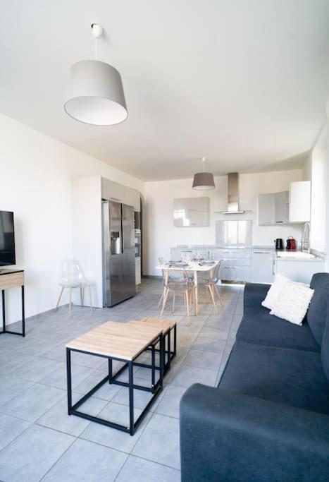 Appartement T4 Vue Mer Proche Gare Et Centre Ville Ajaccio  Exterior foto