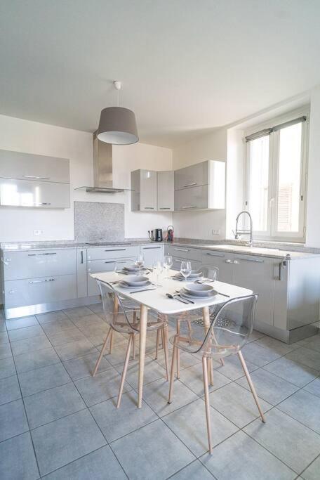 Appartement T4 Vue Mer Proche Gare Et Centre Ville Ajaccio  Exterior foto